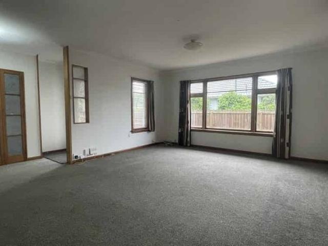 House for rent in Chaslands, Canterbury
