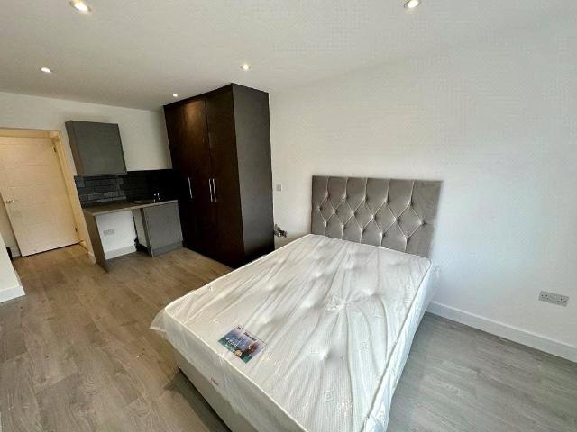 Room for rent in Greater London