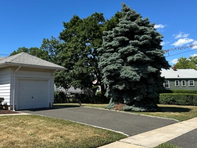 House for sale in Hillside, New Jersey