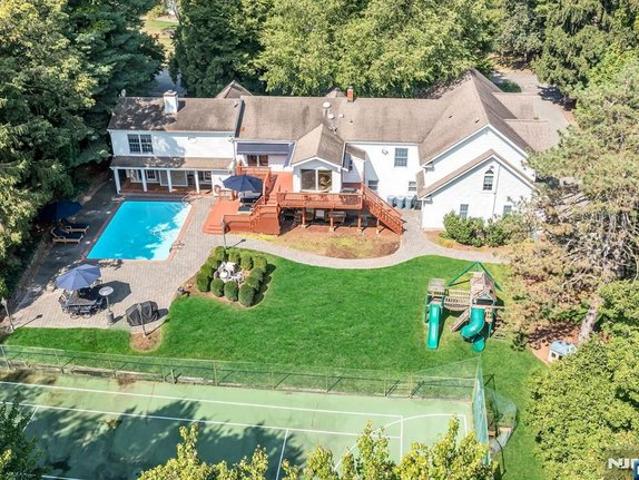 House for sale in Mahwah, New Jersey