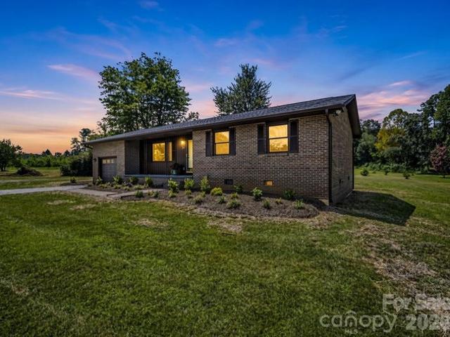 House for sale in East Flat Rock, North Carolina