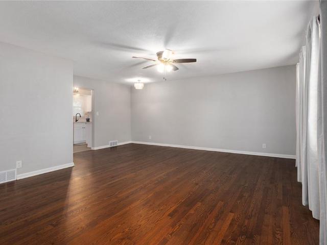 House for sale in Wesley Court, Liberty