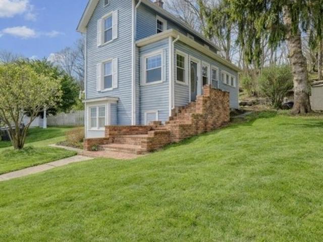House for sale in Clinton, New Jersey