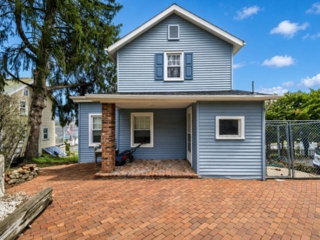 House for sale in Clinton, New Jersey