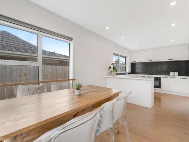 House for sale in Pakuranga Heights, Howick