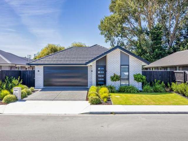House for sale in Woodend, Canterbury