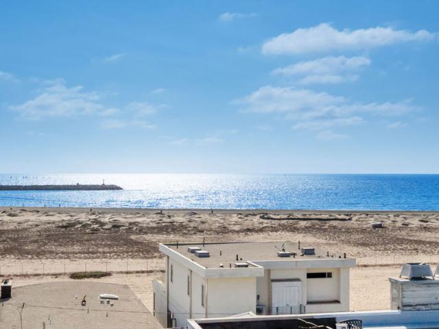 Condo for sale in Canoga Park, California