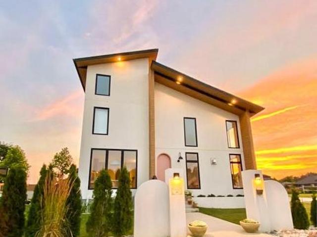 House for sale in Tillsonburg, Ontario