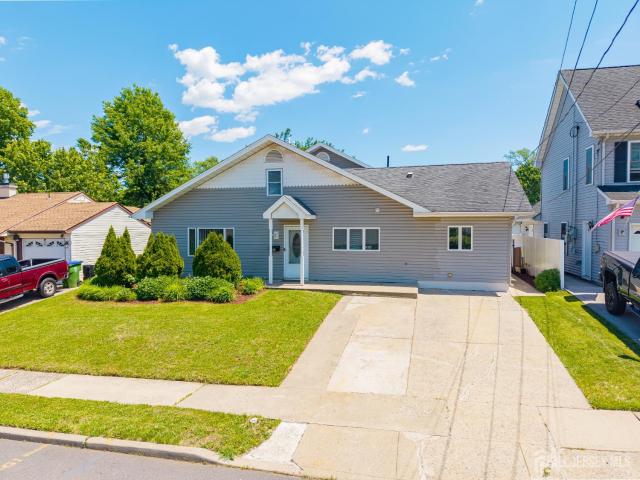 House for sale in Edison, New Jersey