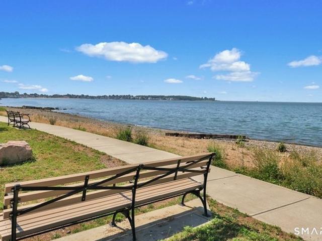 Townhouse for sale in New Haven, Connecticut
