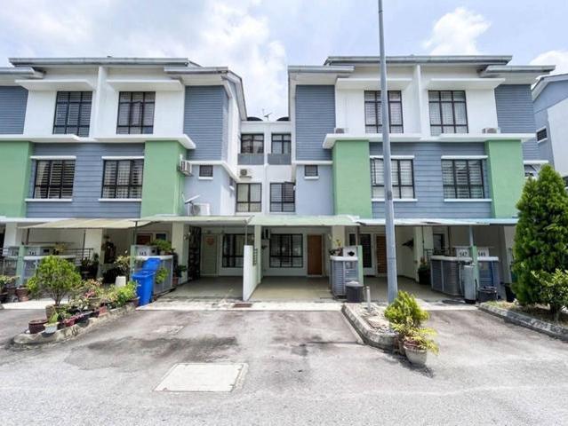 Townhouse for sale in Puchong, Majlis Bandaraya Subang Jaya