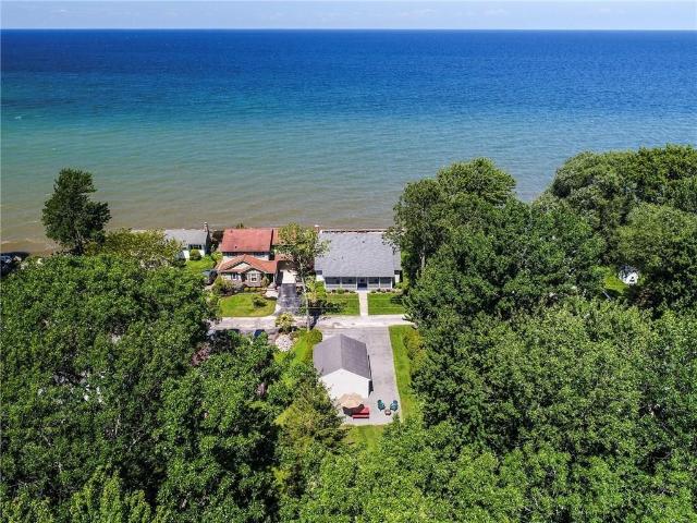 House for sale in Davison Beach, Village of Hilton