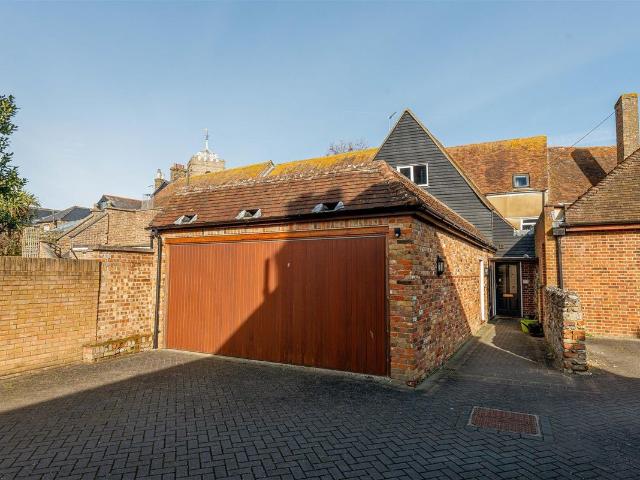 Apartment for rent in Sandwich, Ash