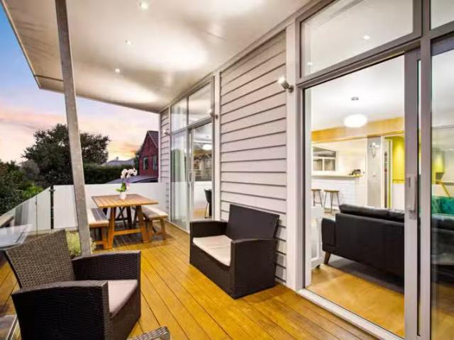 House for sale in Oratia, Oroua County