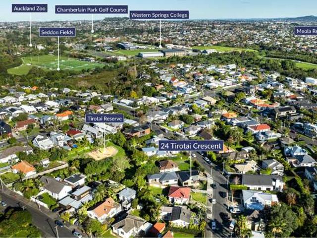 House for sale in Westmere