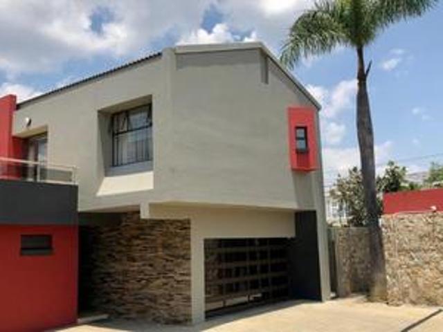 House for rent in Waterkloof, Gauteng
