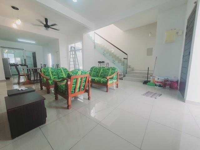 Terraced House for rent in Malaka