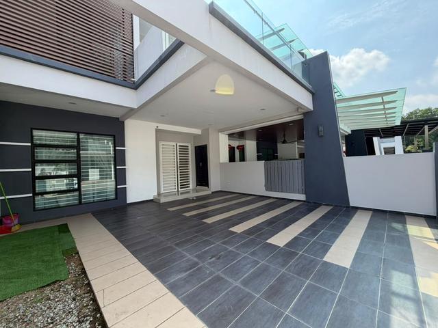 Terraced House for rent in Malaka