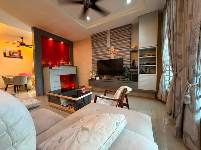 Terraced House for sale in Malaka