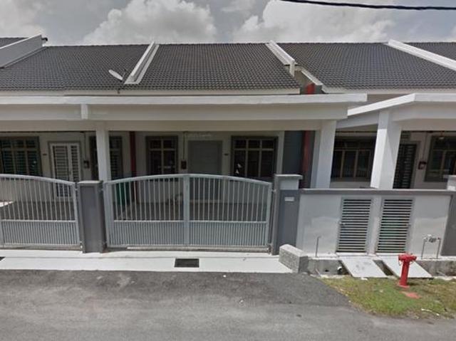 Terraced House for sale in Malaka