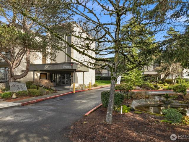 Condo for sale in Mercer Island, Washington