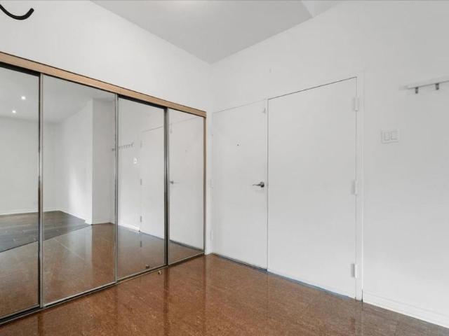 Apartment for rent in Mont-royal, Quebec