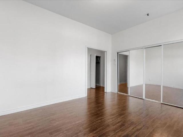 Apartment for rent in Mont-royal, Quebec