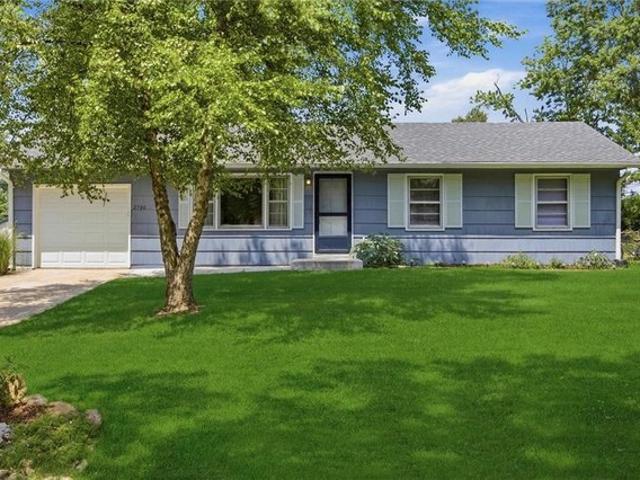 House for sale in Harrisonville, Missouri