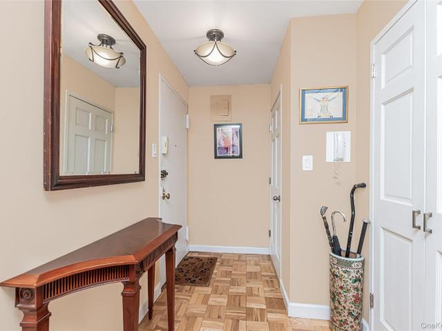 Property for sale in The Bronx, Arverne