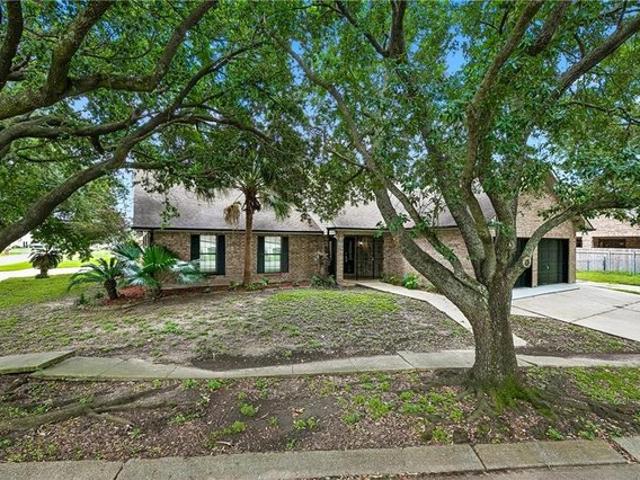 House for sale in Harvey, Jefferson Parish