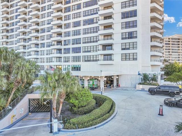 Condo for sale in Hallandale, Florida