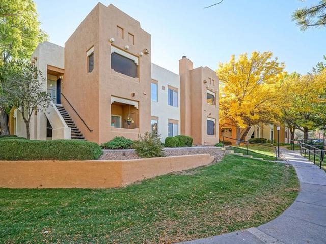 House for sale in Santa Fe, New Mexico