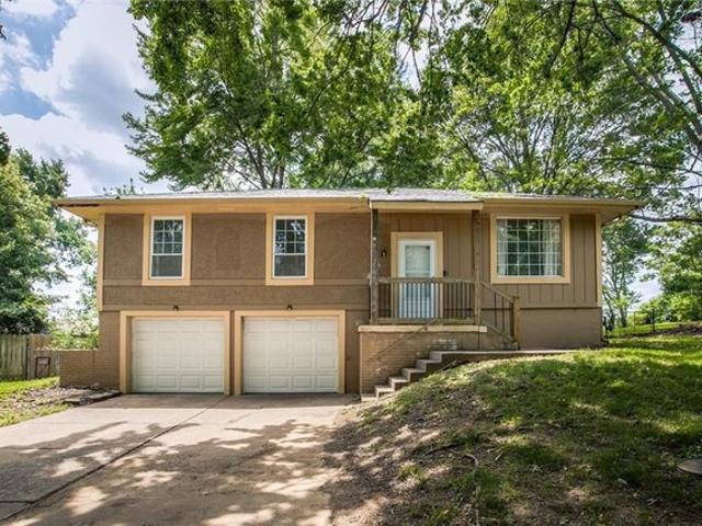 House for sale in Blue Springs, Missouri
