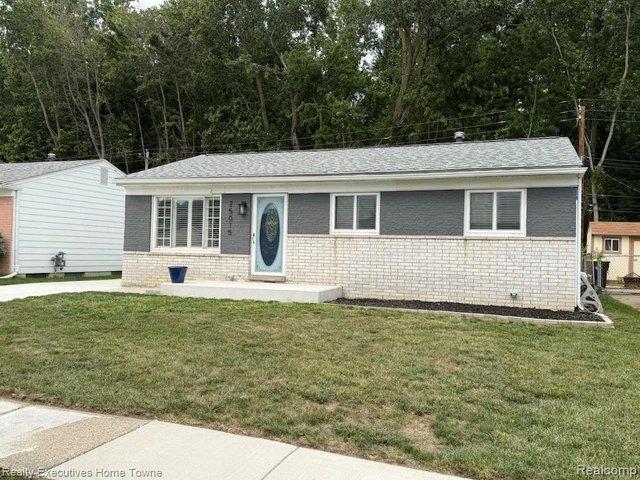 House for sale in Harrison Township, Michigan
