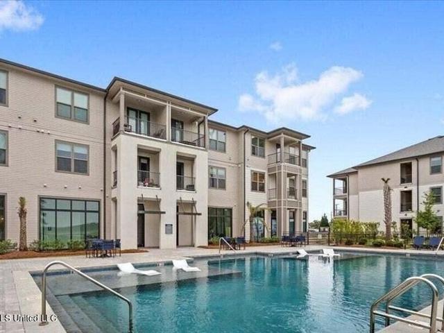 Condo for sale in Ocean Springs, Mississippi