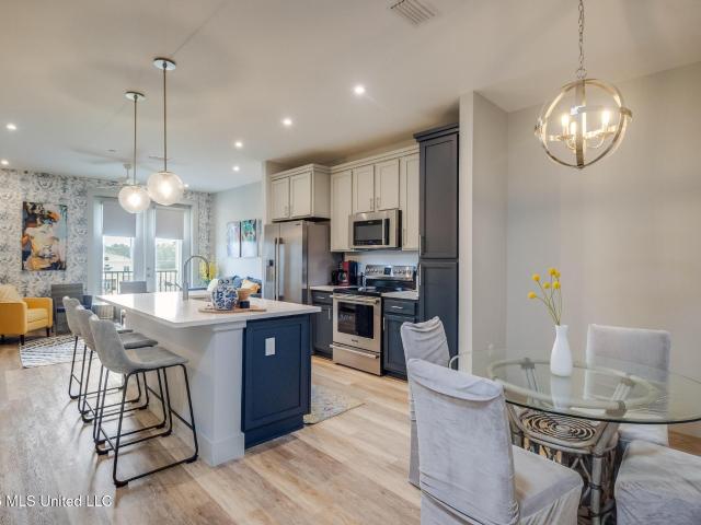 Condo for sale in Ocean Springs, Mississippi