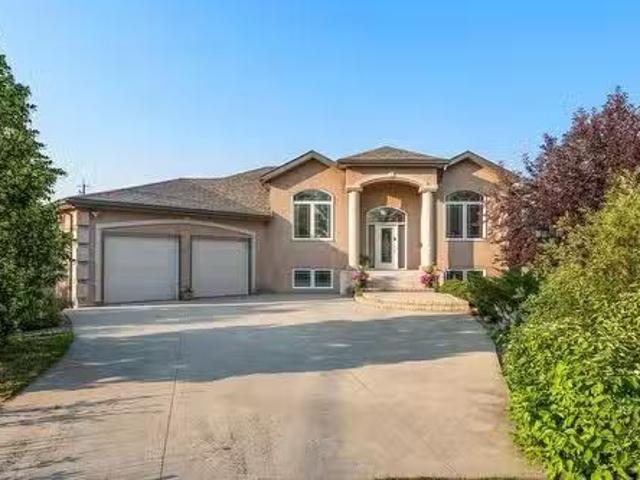 House for sale in East St. Paul, Manitoba