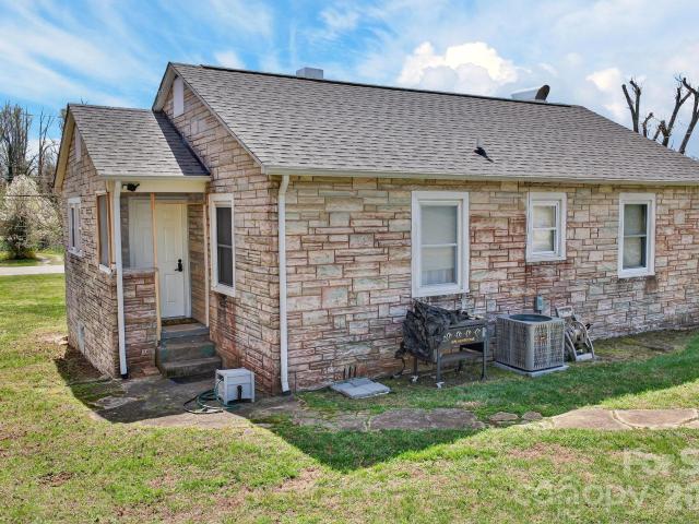 House for sale in Drexel, North Carolina