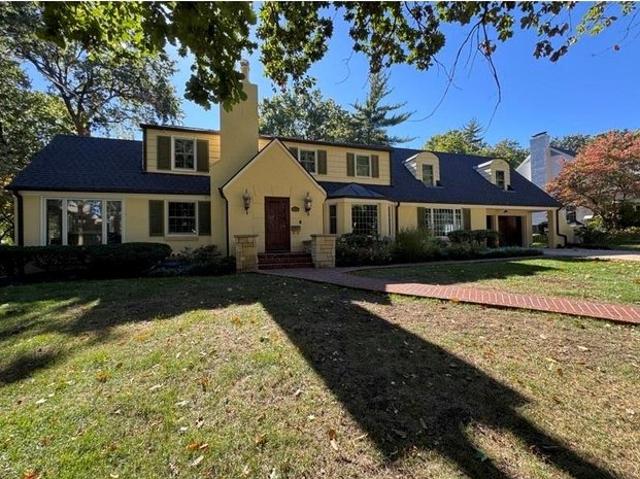 House for sale in Mission Hills, California