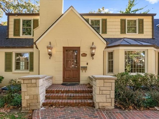 House for sale in Mission Hills, California
