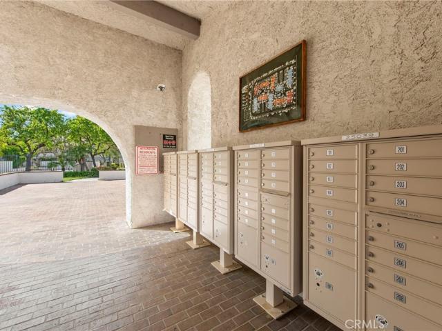 Condo for sale in Canyon Country, California