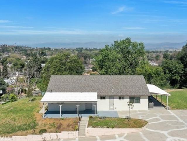 House for sale in Canyon Country, California