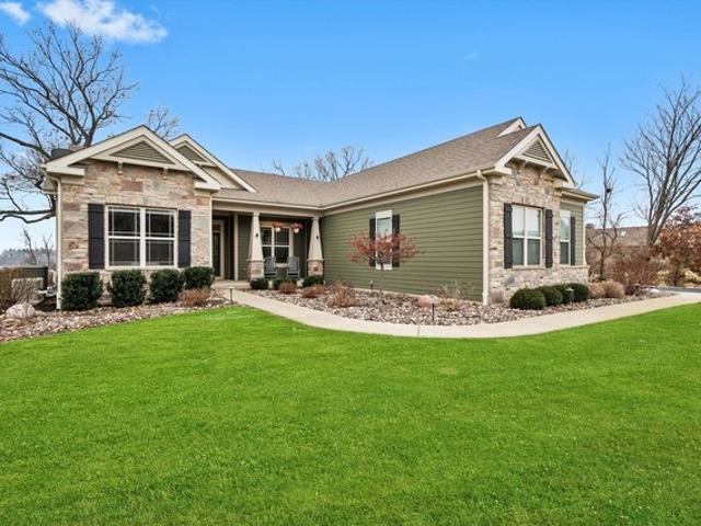 House for sale in Mchenry, Illinois