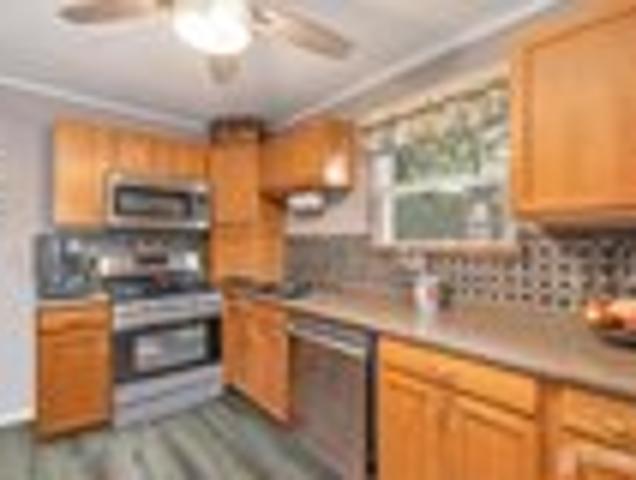 Townhouse for sale in Avenel, New Jersey