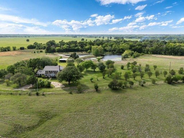 House for sale in Wills Point, Texas