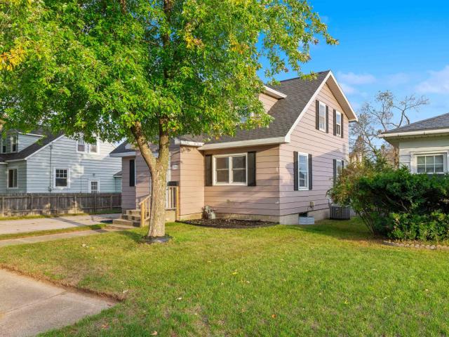 House for sale in Menominee, Menominee County