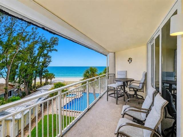 Condo for sale in Indian Rocks Beach, Florida