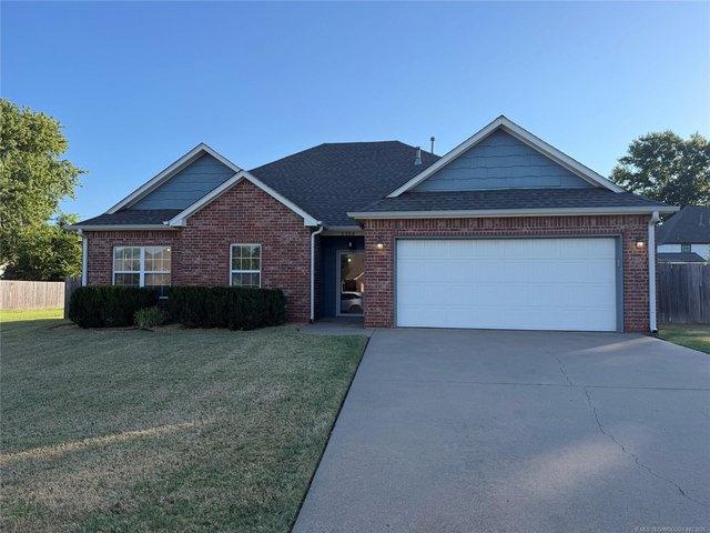 House for sale in Rogers, Oklahoma