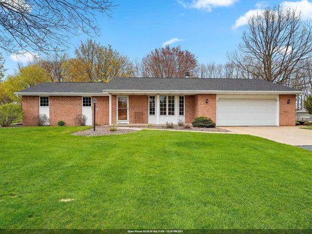 House for sale in Suamico, Wisconsin