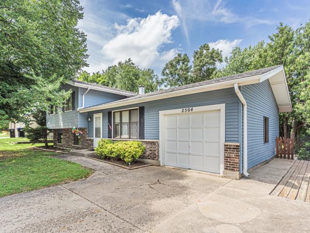 House for sale in Mchenry, Illinois
